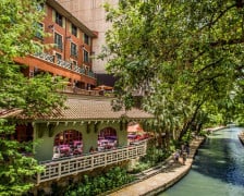 The 6 Best Riverwalk Hotels in San Antonio with Balconies