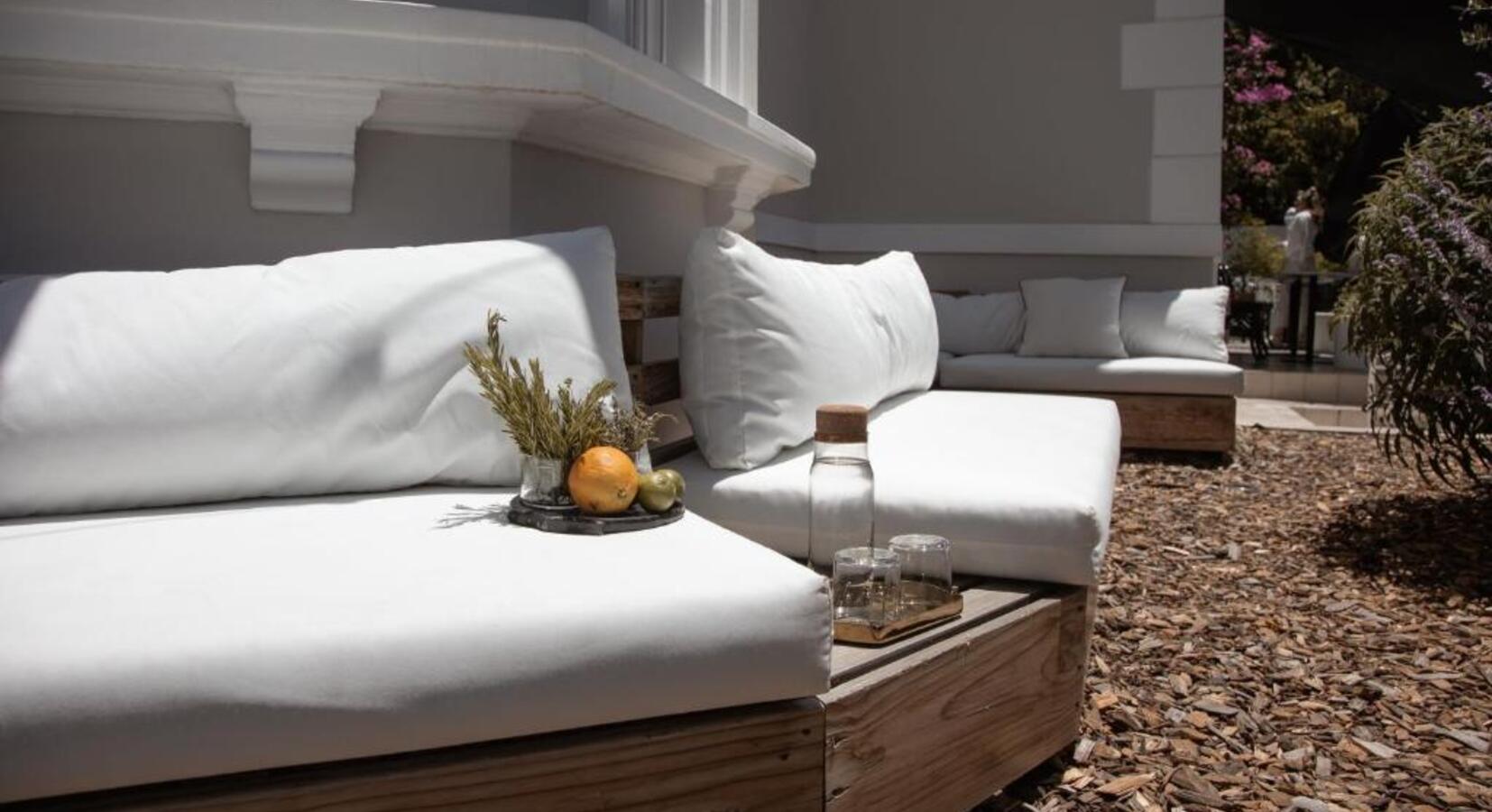 Seating area