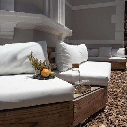 Seating area