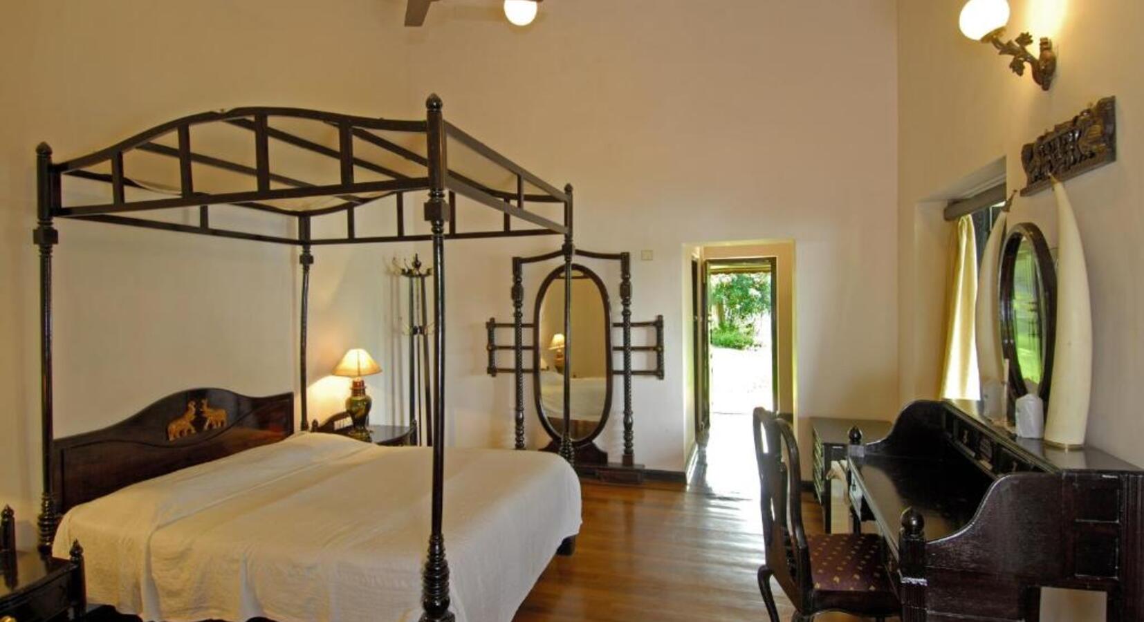 Double Bedroom 
