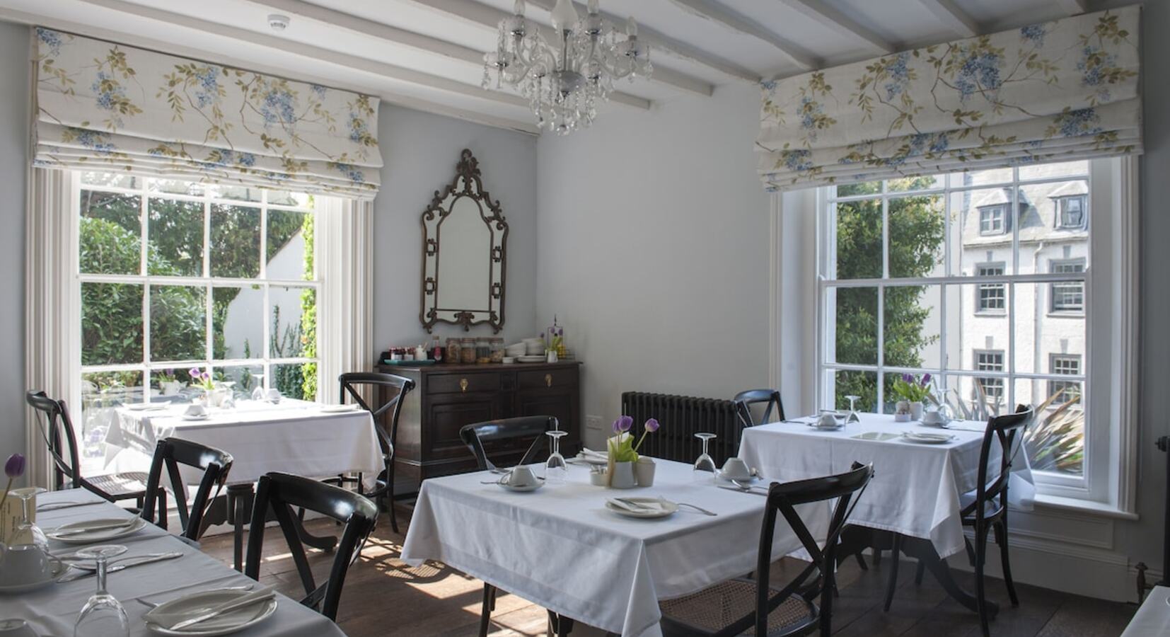 Breakfast Room