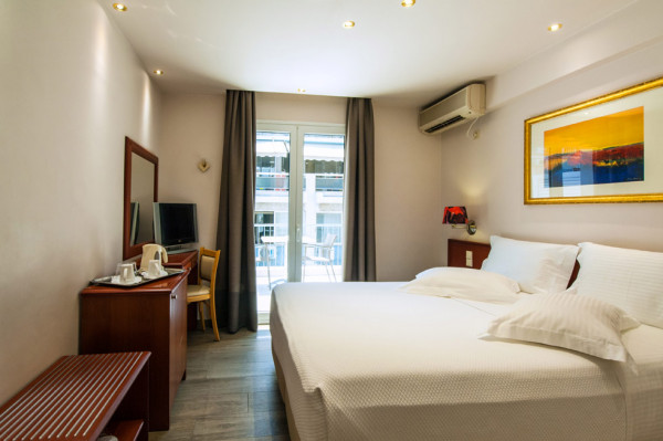 Piraeus City Hotel