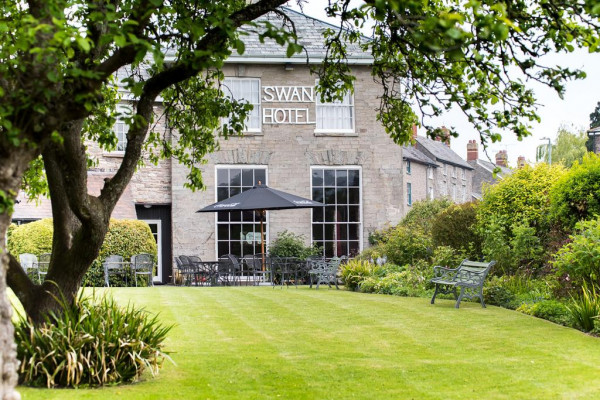 The Swan at Hay