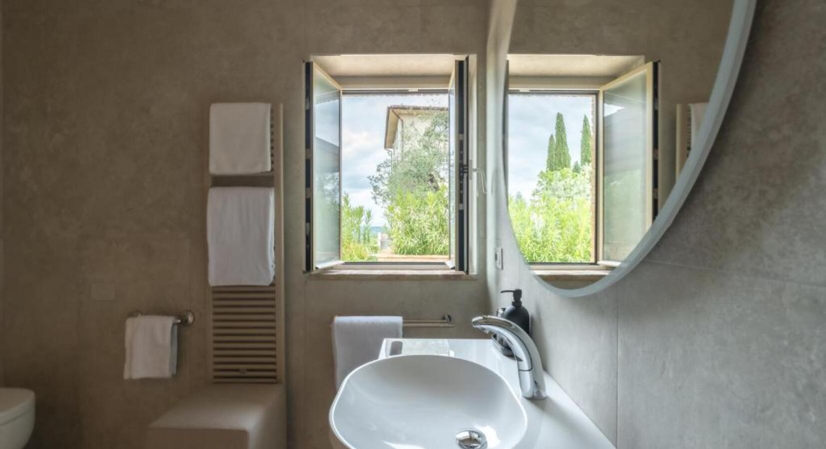 Studio stella bathroom 