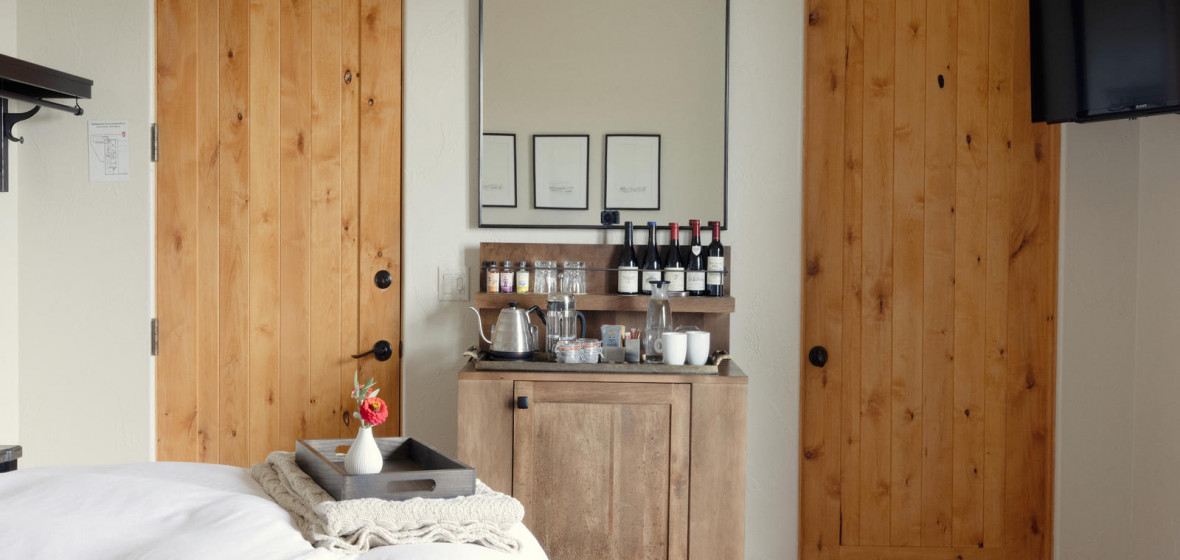 Black Walnut Inn & Vineyard, Dundee, OR Review | The Hotel Guru