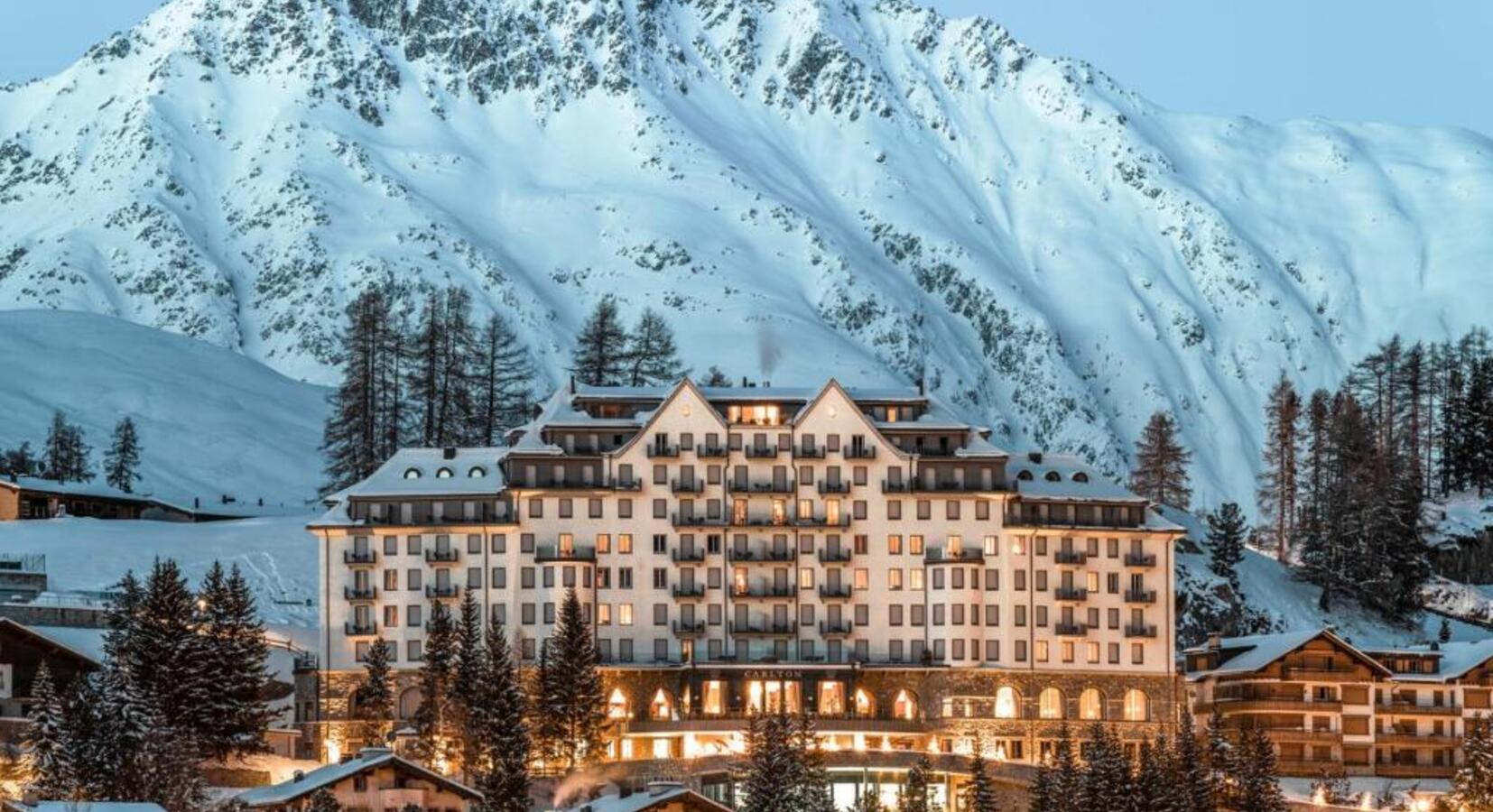 Photo of Carlton Hotel