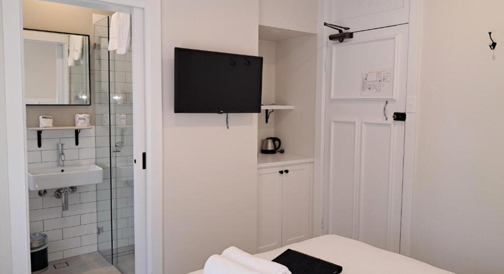 Guestroom details