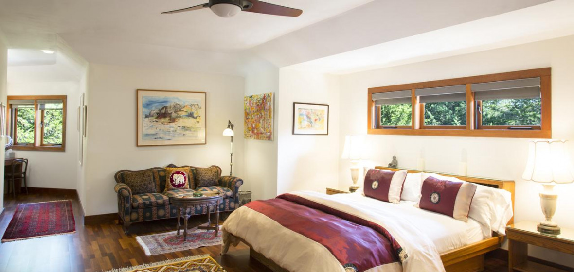 East Hampton Art House Bed and Breakfast, New York State Review The