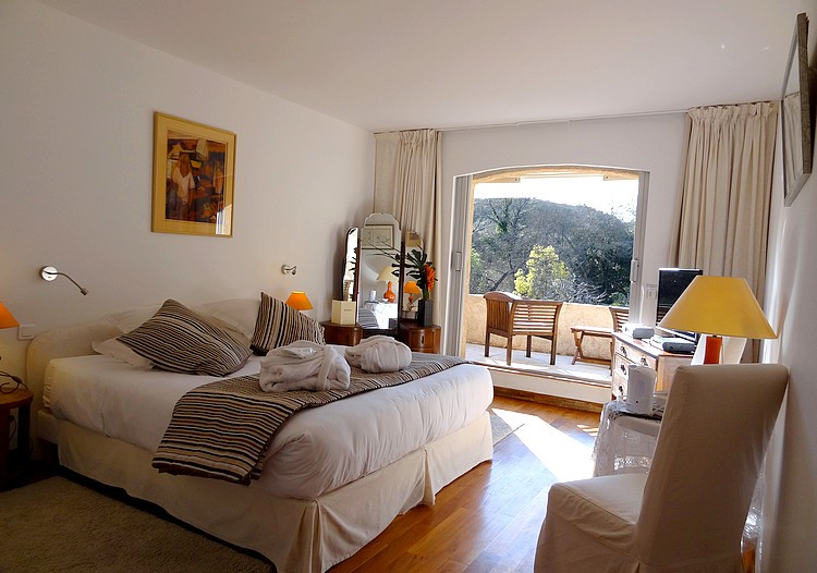 hotel le verger grimaud