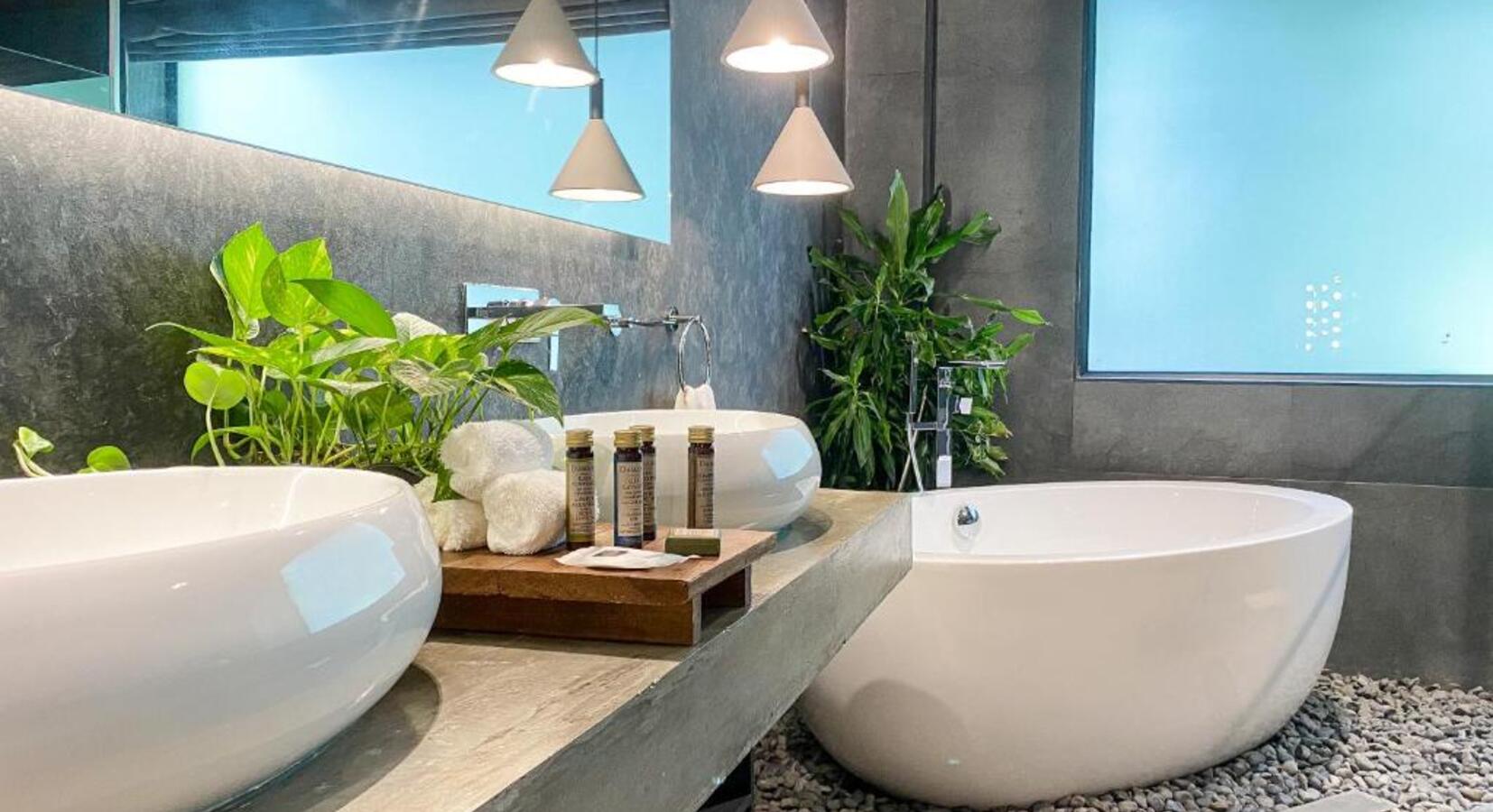 Bathroom with Tub