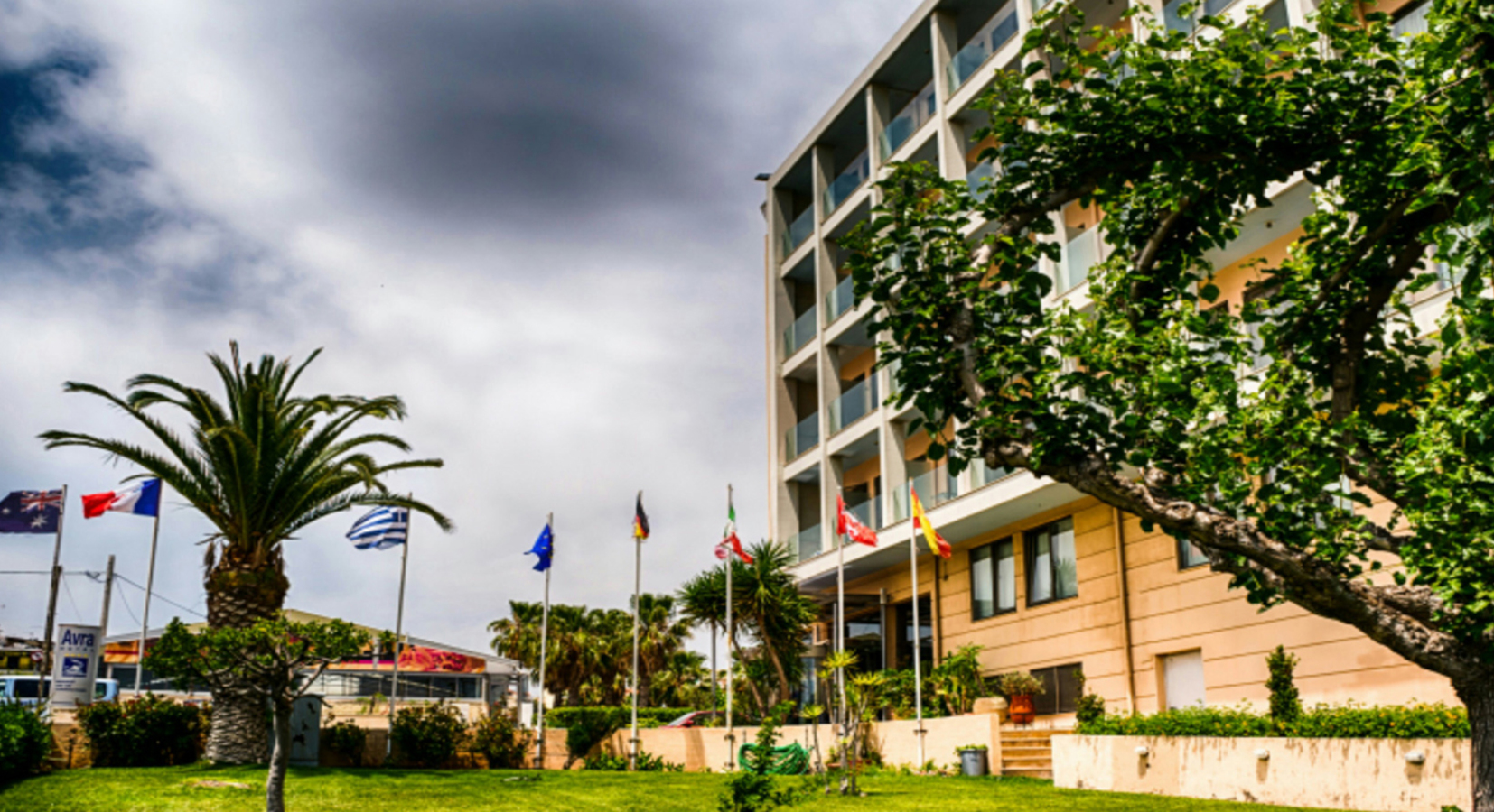 Photo of Avra Hotel