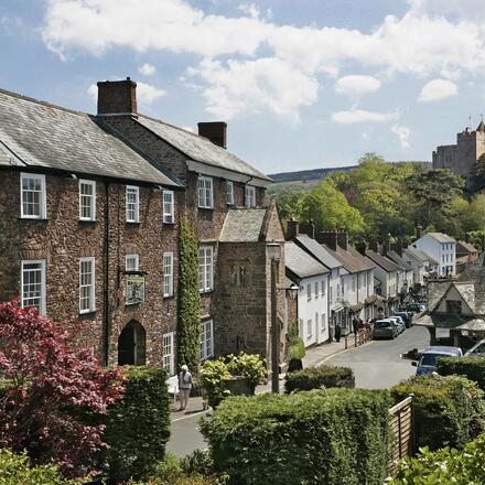 Luttrell Arms