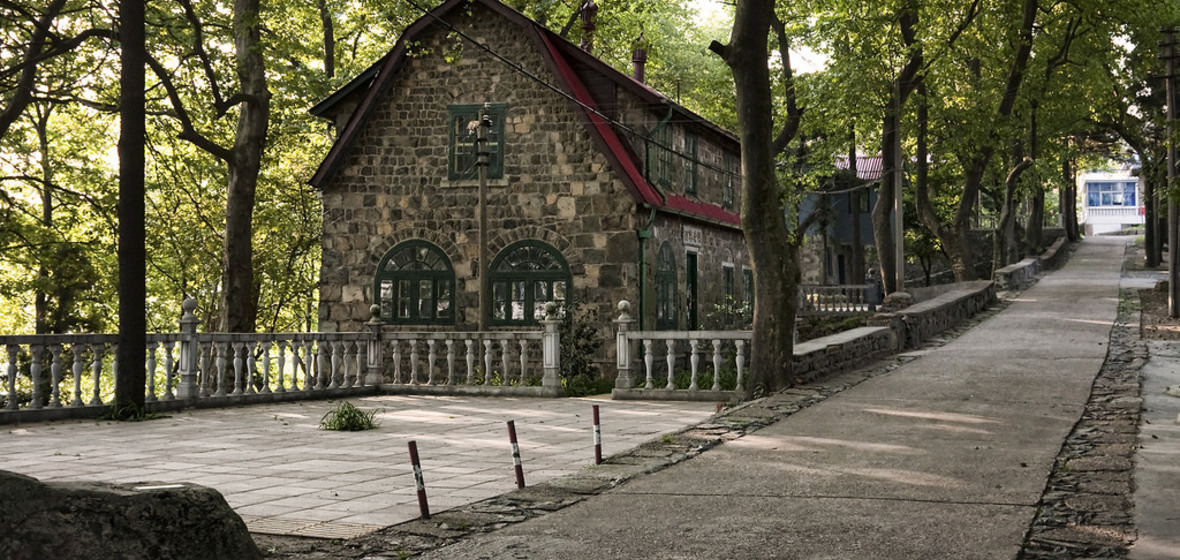 Photo of Deqing