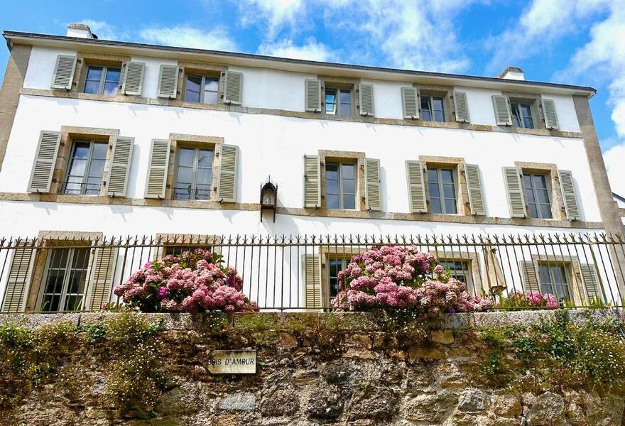 Kermaria River View Suites