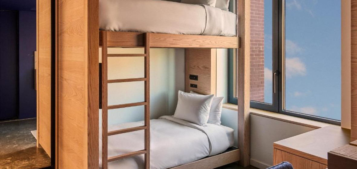 Radio Hotel, New York (Washington Heights), United States of America