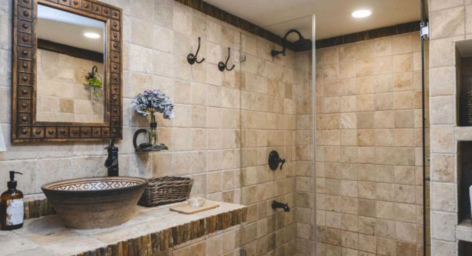 The Heritage Bedroom