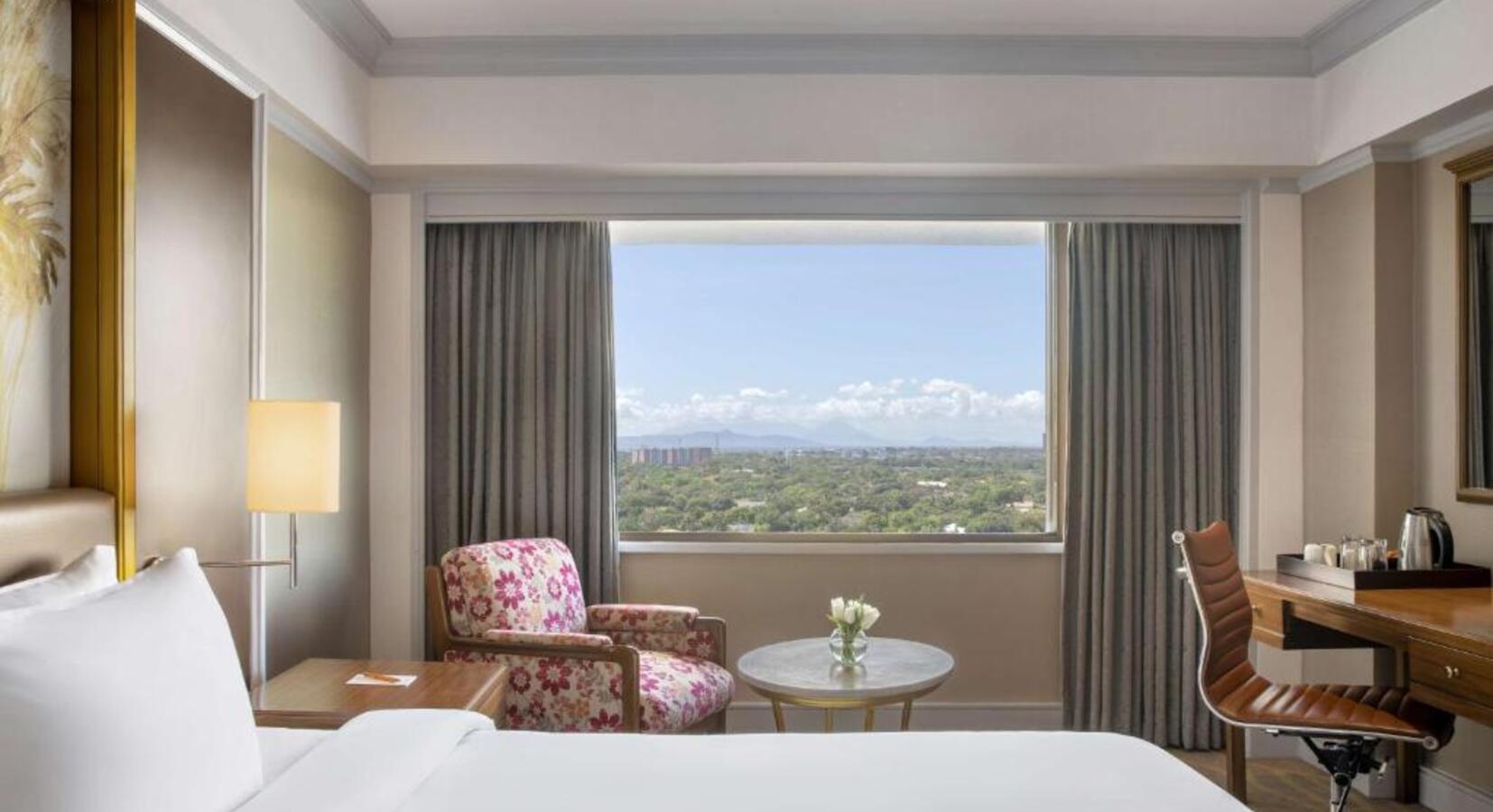 Dusit Room