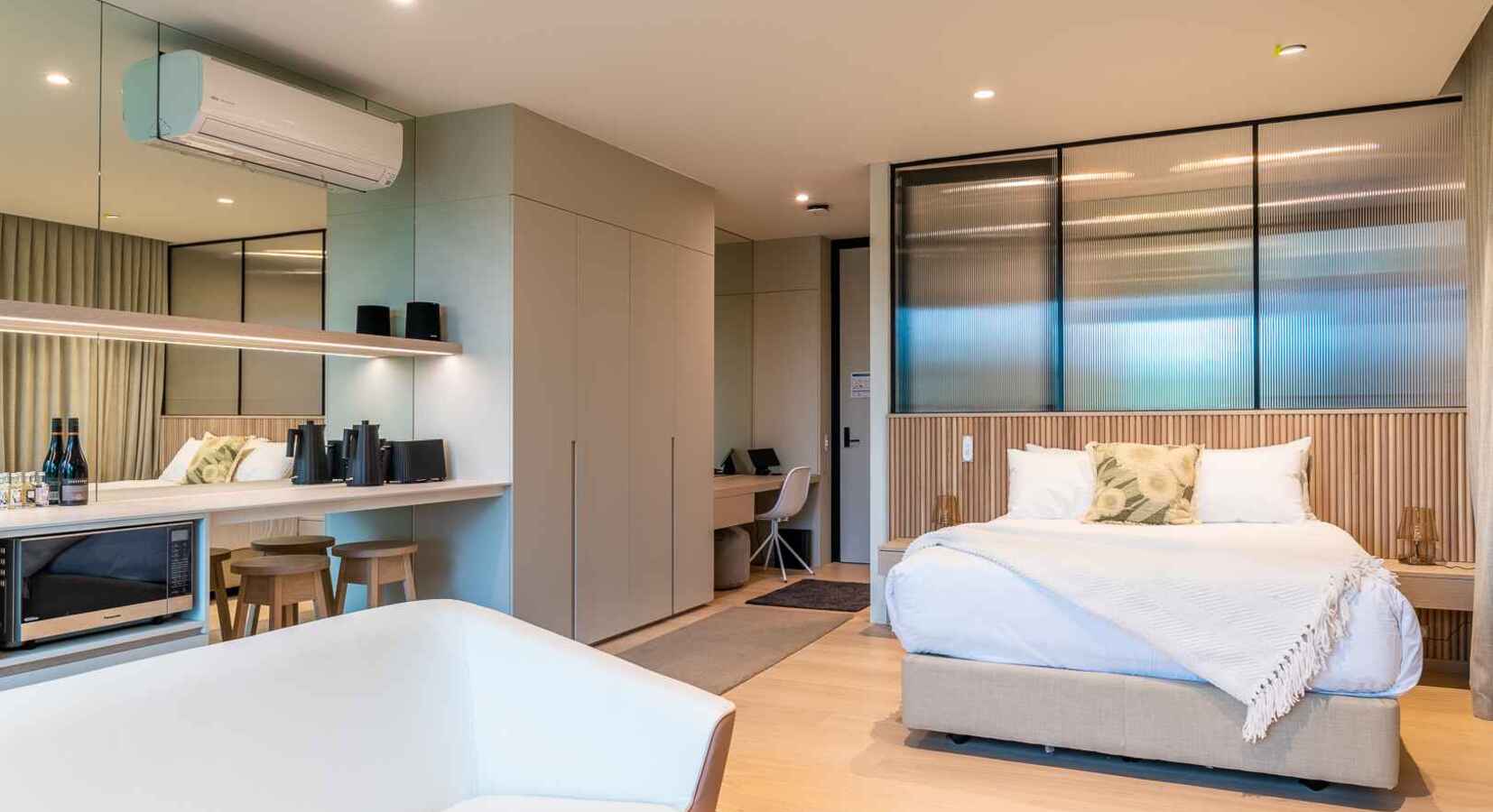 Reserve Suites - Interior