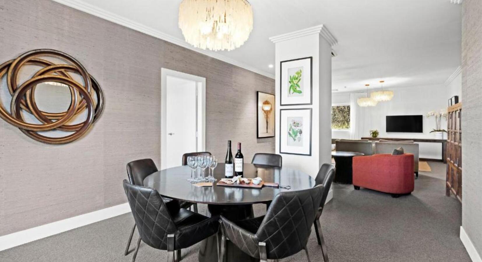 Suite details