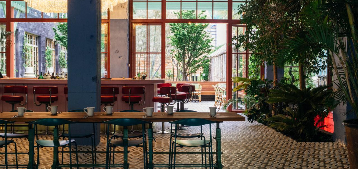 Emporium Voyage Stamba Hotel Aviator Suite Tbilisi