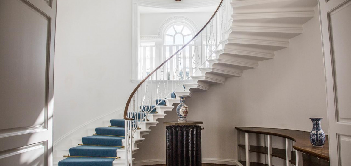 Islay House  Islay  Bridgend   Expert reviews and highlights The