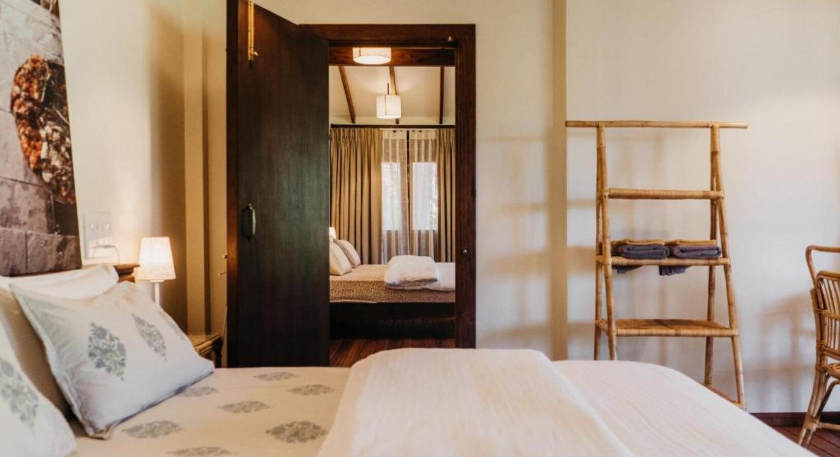 Interconnected Rooms