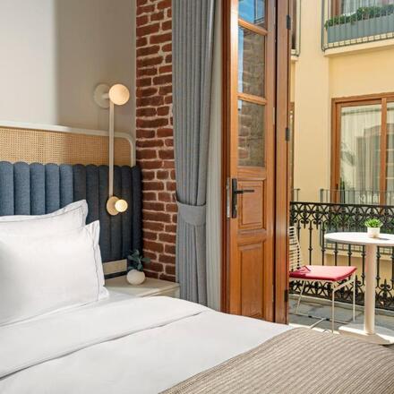 Ecole St Pierre Hotel