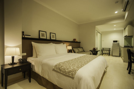 The Alcove Library Hotel