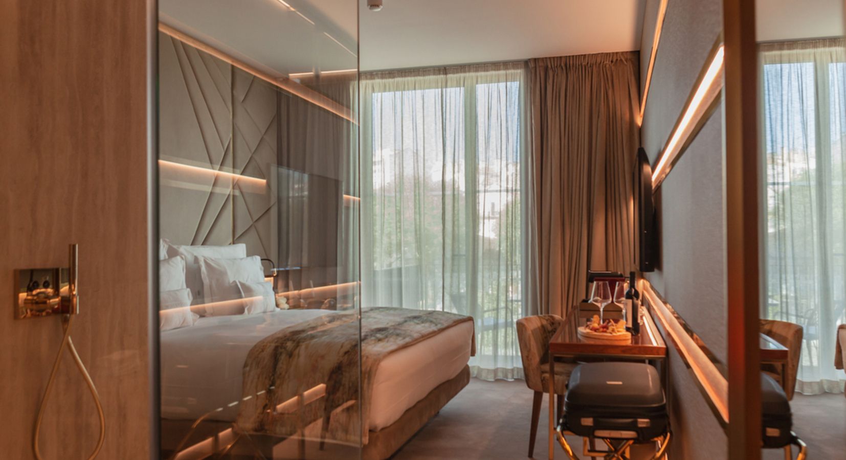 Deluxe Room with balcony 