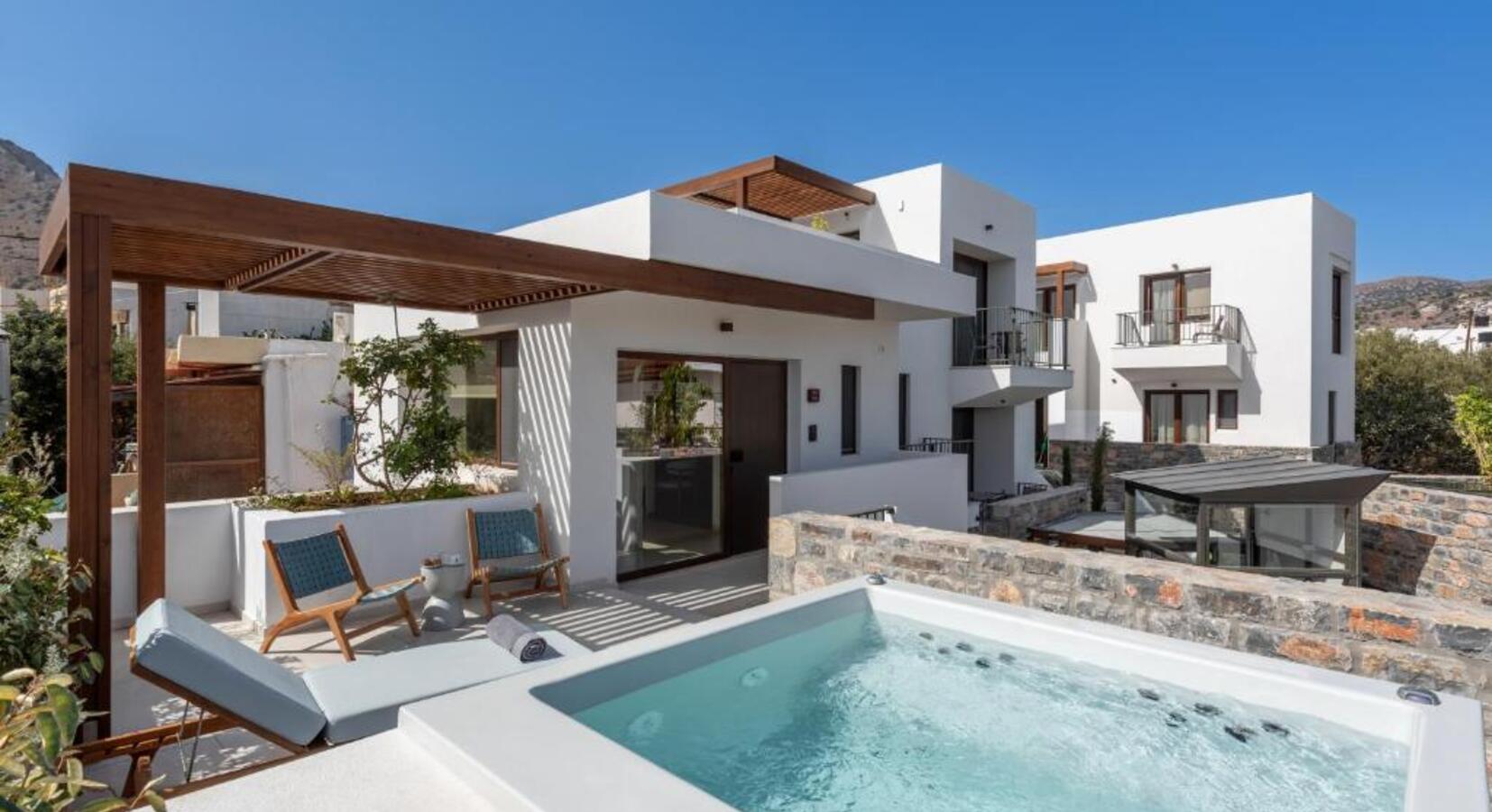 Private hot tub