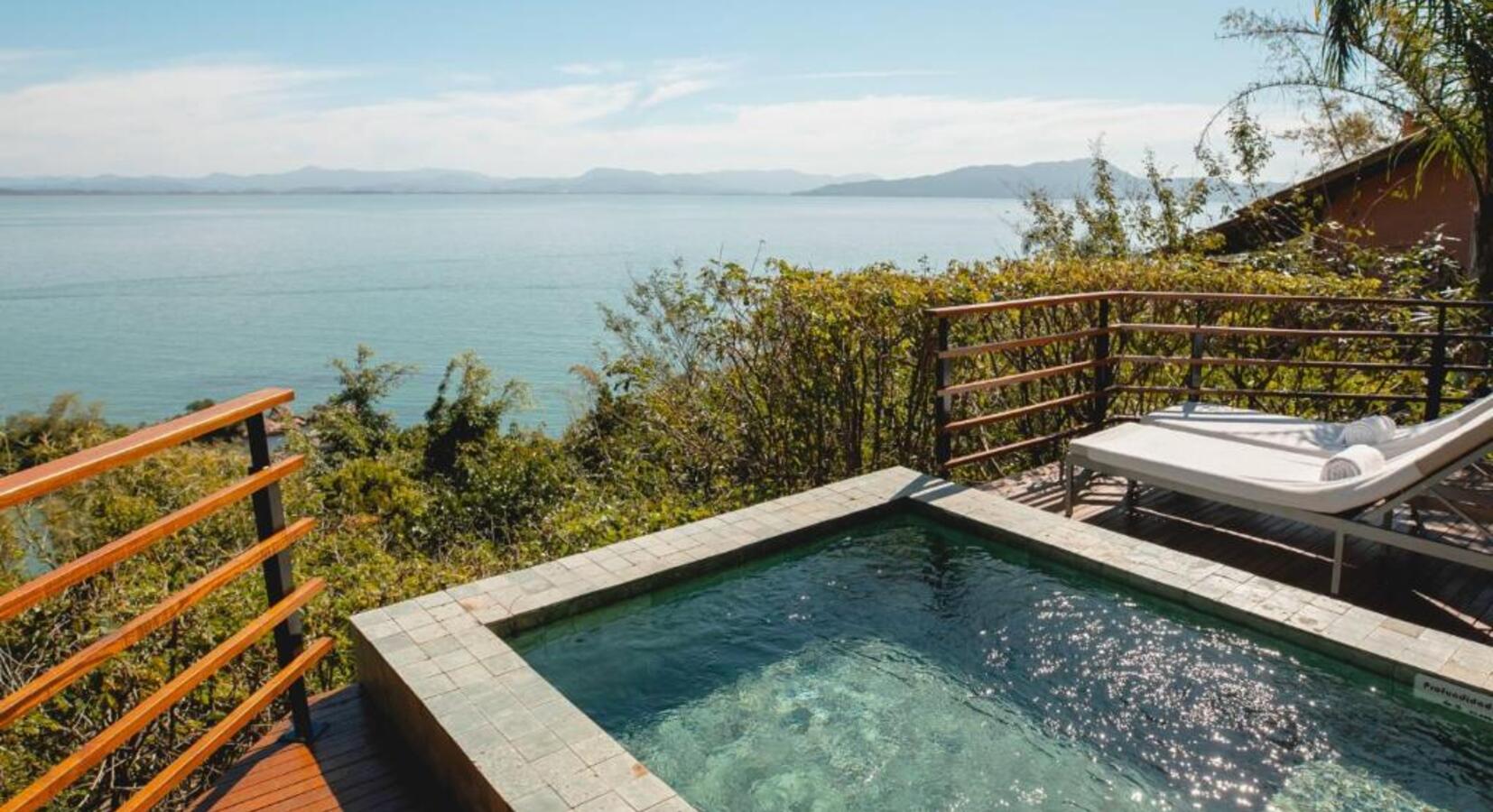 Private pool views