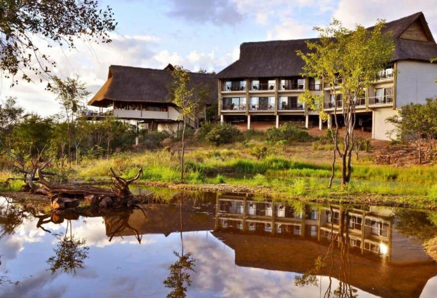 Victoria Falls Safari Club