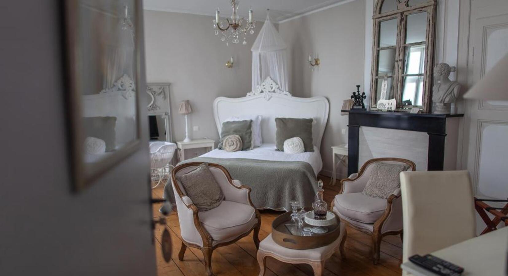 The Bell Tower Bedroom 