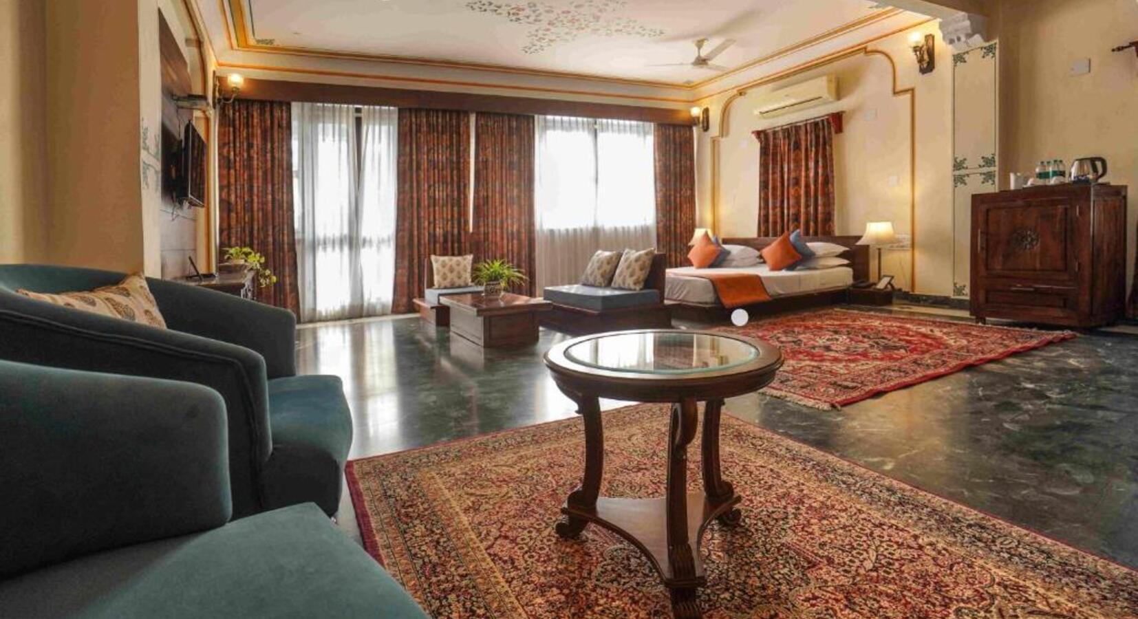 Large Double Bedroom 