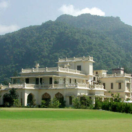 12 Best Resorts in Uttarakhand