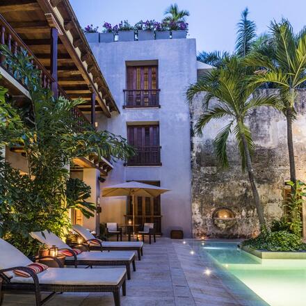 Ananda Hotel Boutique