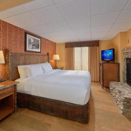 Old Creek Lodge