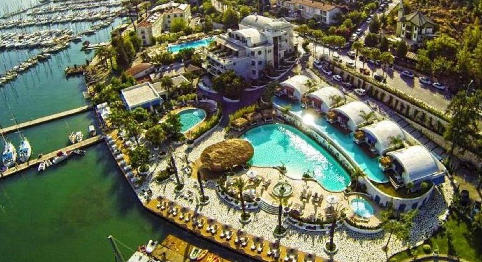 Photo of Yacht Classic Hotel