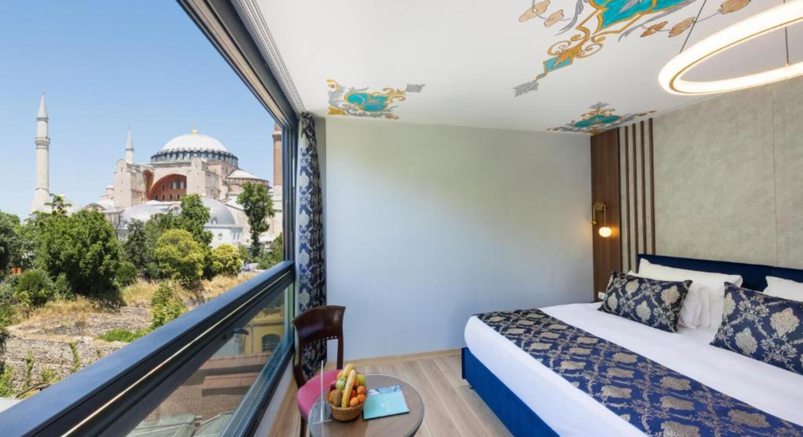 Photo of Seven Hills Hotel