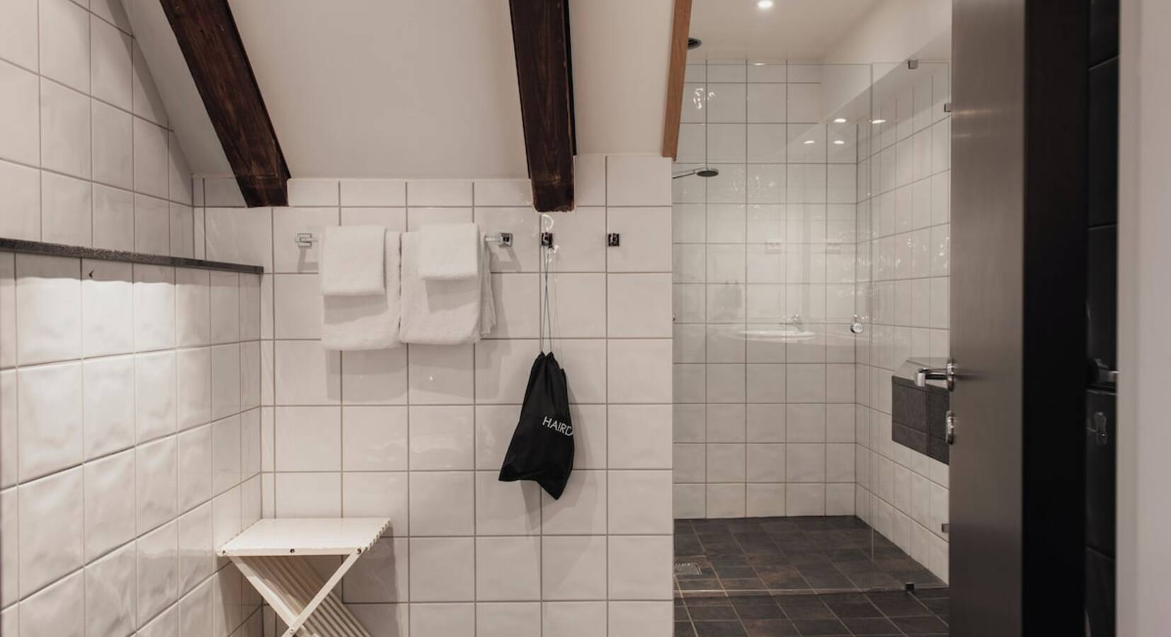 Suite Bathroom