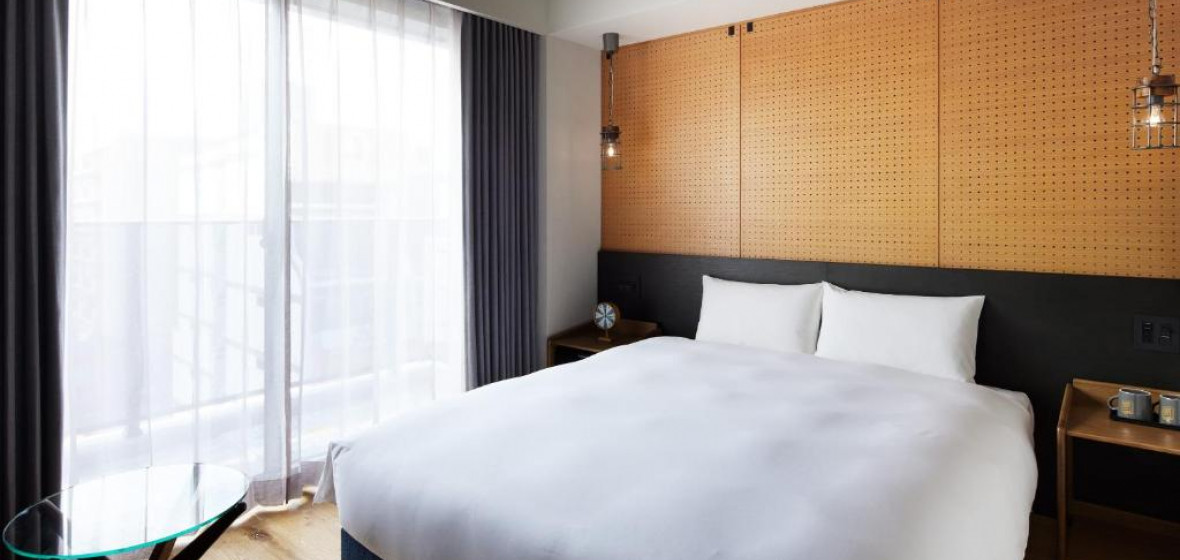 Lamp Light Books Hotel, Fukuoka (Kyushu), Japan. Expert reviews and