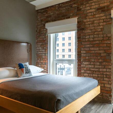 Moxy Washington