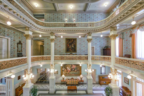 The Menger Hotel