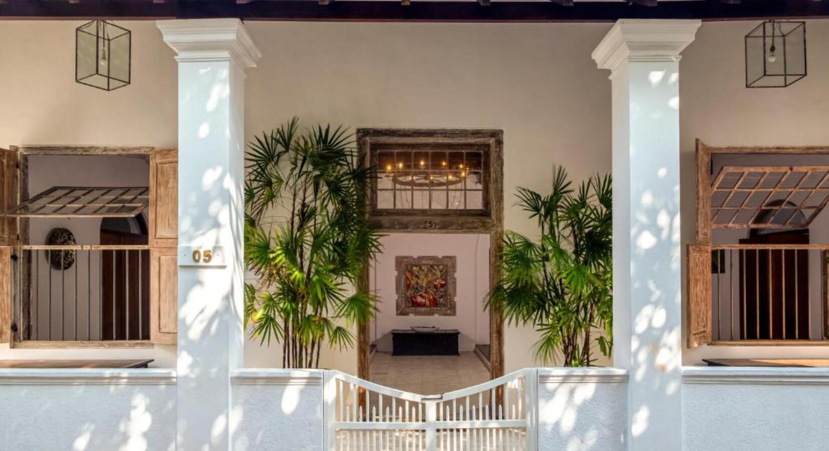 Entrance on Middle Street