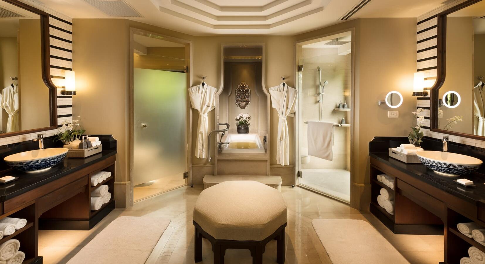 Beachfront Layan Pool Villa