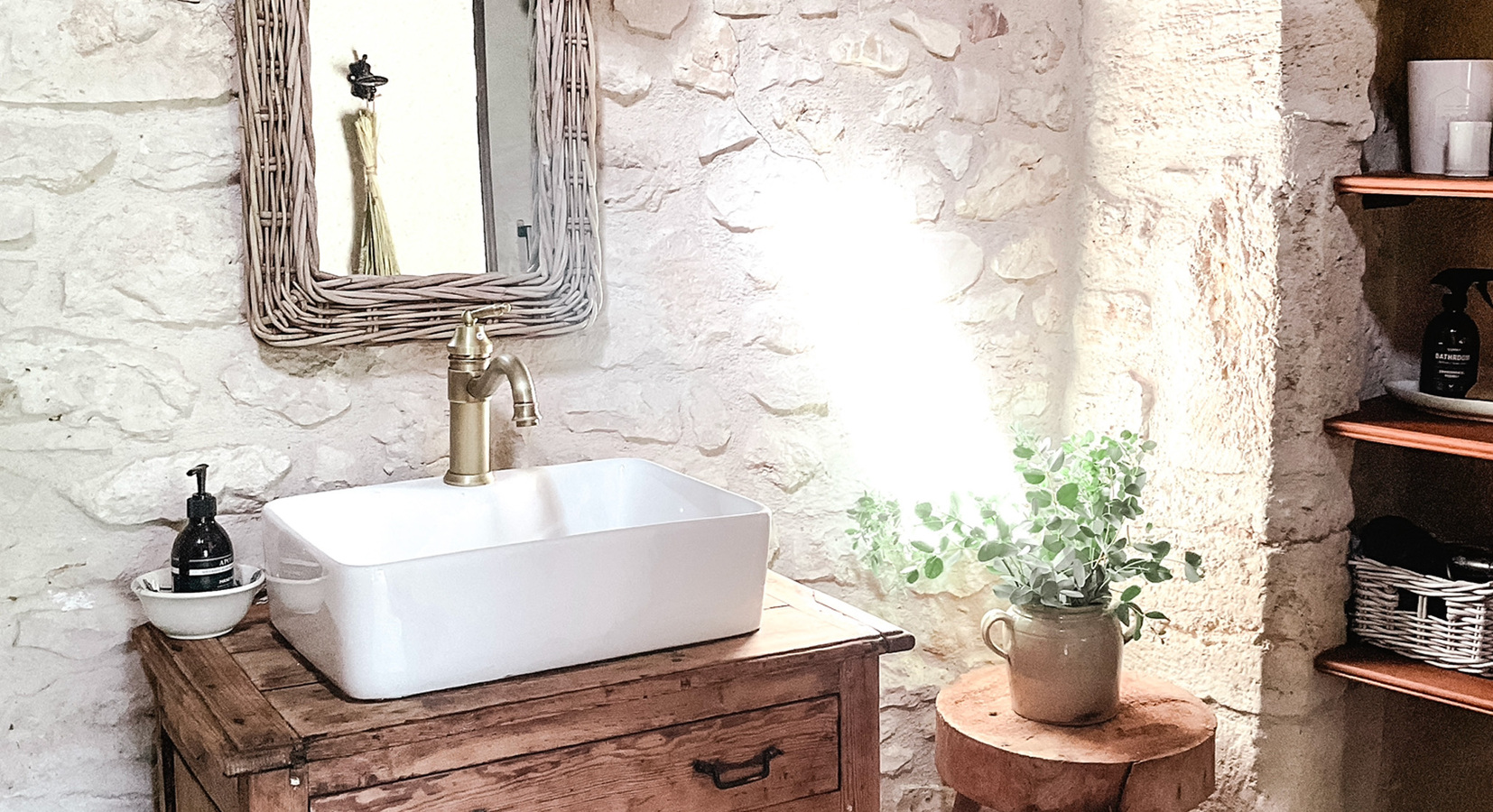 Boulangerie bathroom 