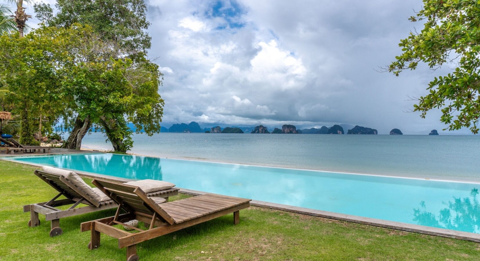 Infinity pool with a view