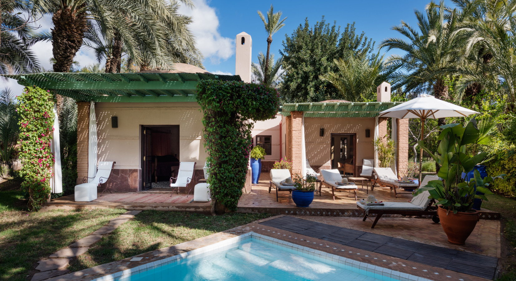 Pavillion Pool Suite
