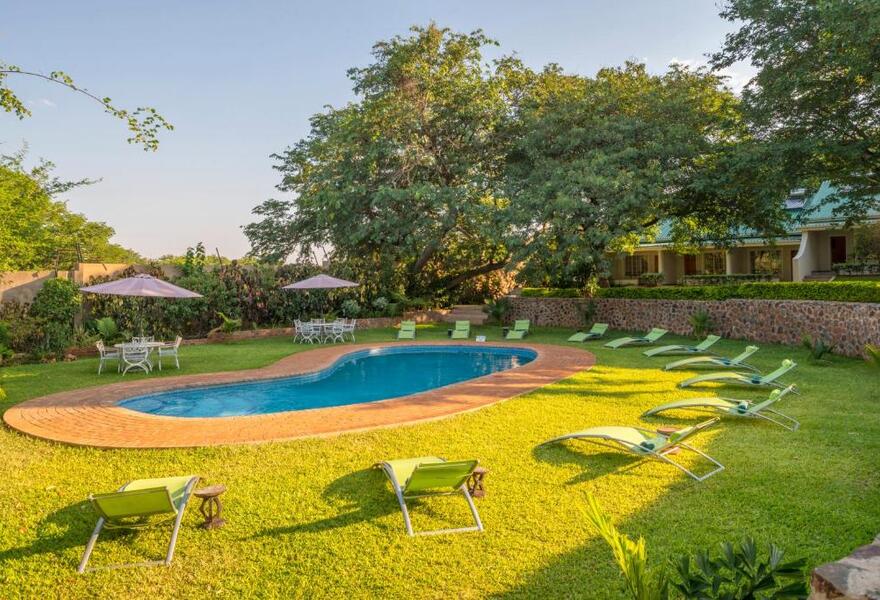 Batonka Guest Lodge