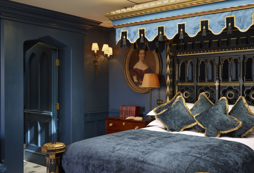 Indulge in the Best: The Top Tier Experience at London's Priciest Hotel - The Price Tag: What to Expect